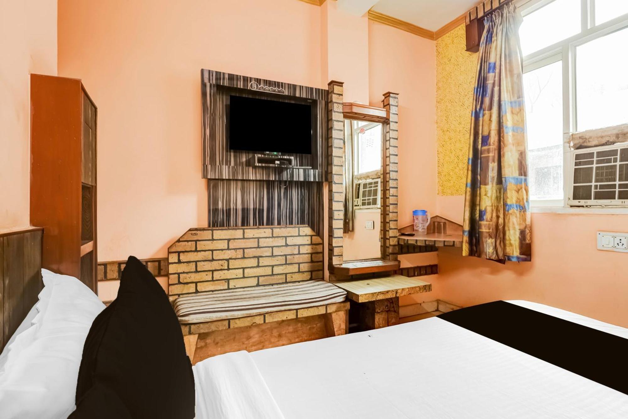 Spot On Ricky Deluxe Hotel