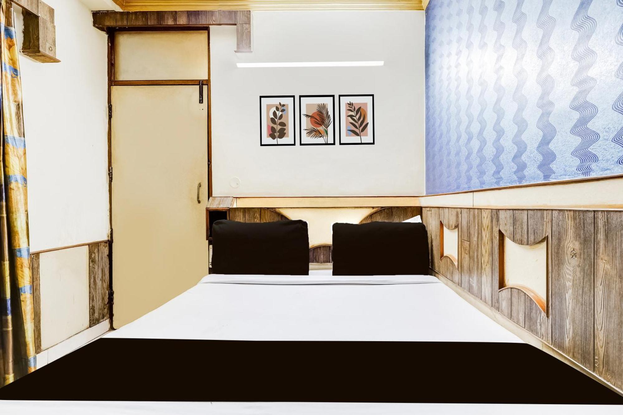 Spot On Ricky Deluxe Hotel 2*